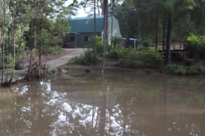 Lake view chalet